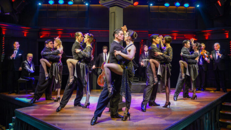 Tango dancers in buenos aires show