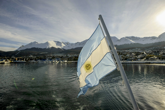 Ushuaia-Beagle-channel-navigation