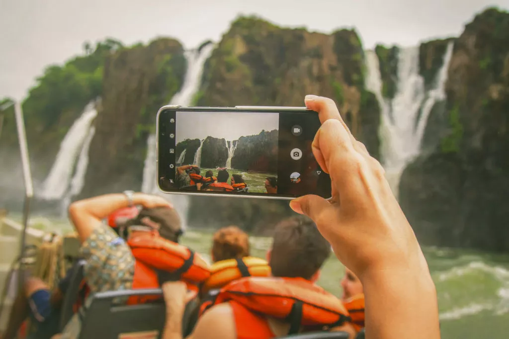Enjoy a boat trip in Iguaz&uacute; Falls!
