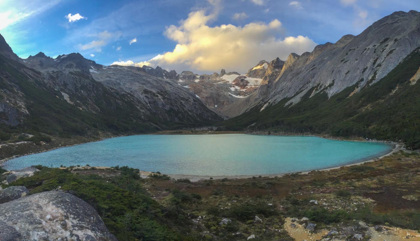 Trekking Esmeralda Lagoon