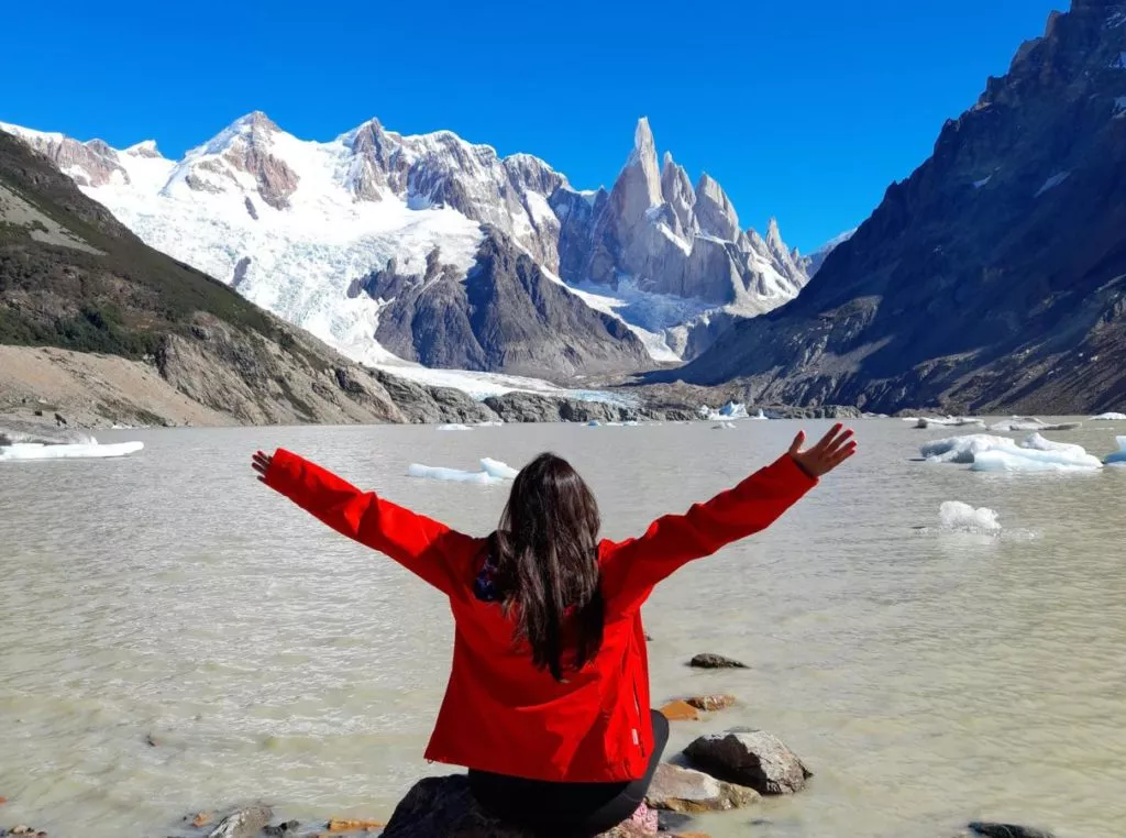 women looking at cerro torre in el chalten