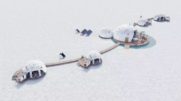 pristine-salt-flats-glamping