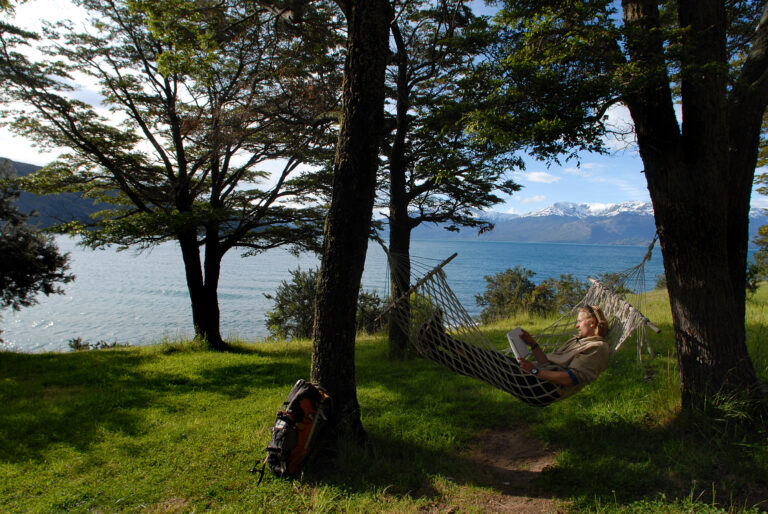 Patagonia_Lago General Carrera Women relaxing in Lago General carrera