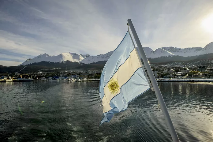 Ushuaia-Beagle-channel-navigation