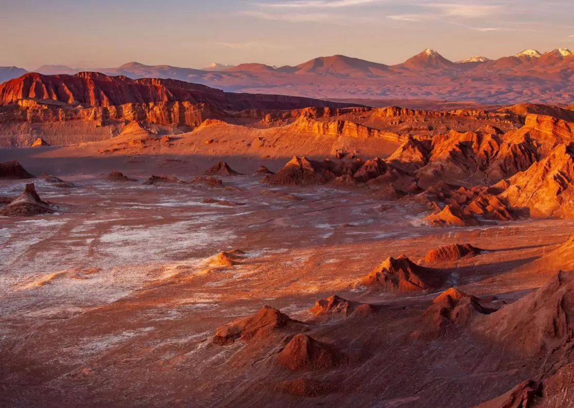 atacama-desert-moon-valley