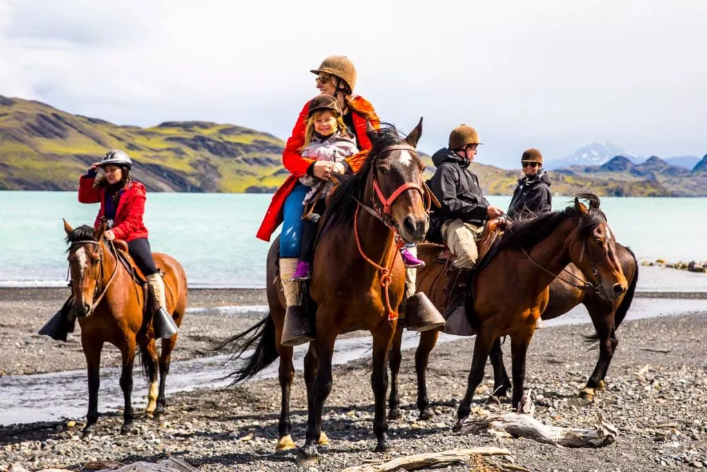 horse riding in torres del paine