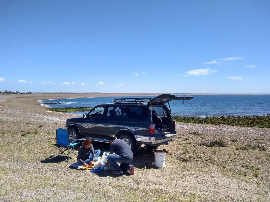 Picnic time in a family self-drive trip into Bah&iacute;a Bustamante, Patagonia. 