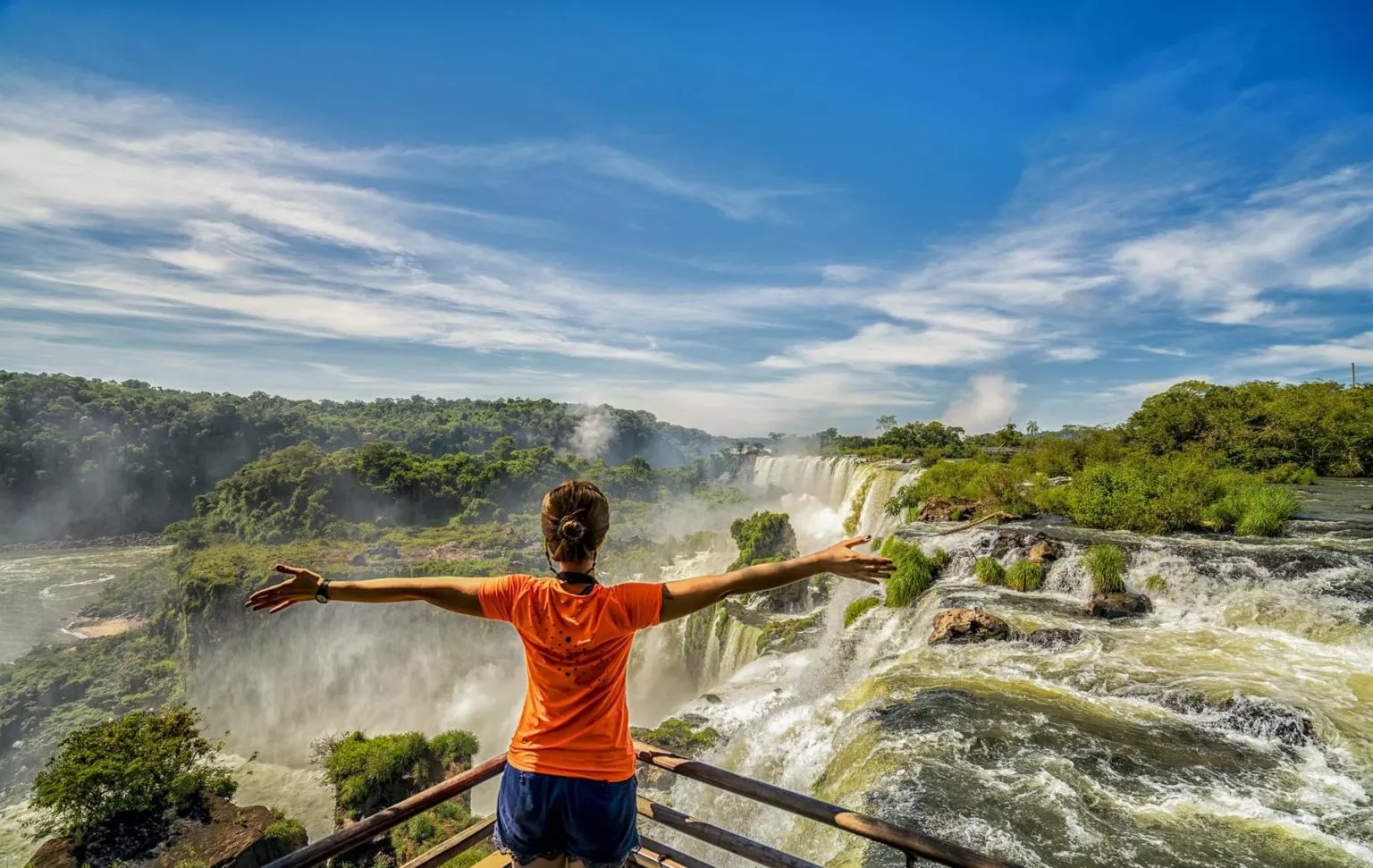Paisajes del Norte de Argentina y Cataratas de Iguazú